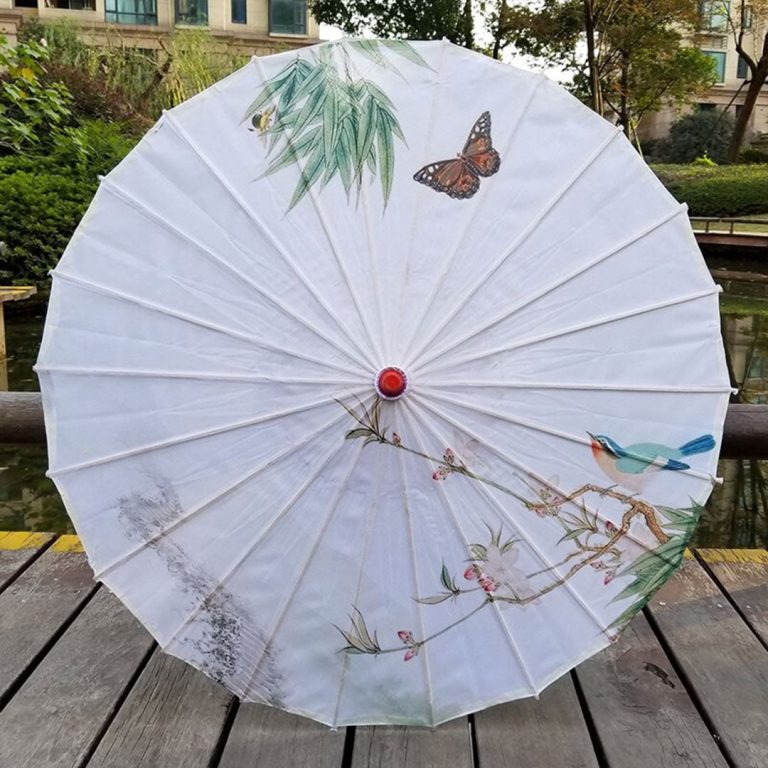 Witte Japanse Parasol Met Vlinder